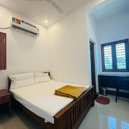 Sri Balaji Lodging Hotel Tiruchchendūr Kültér fotó
