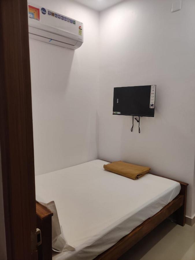 Sri Balaji Lodging Hotel Tiruchchendūr Kültér fotó