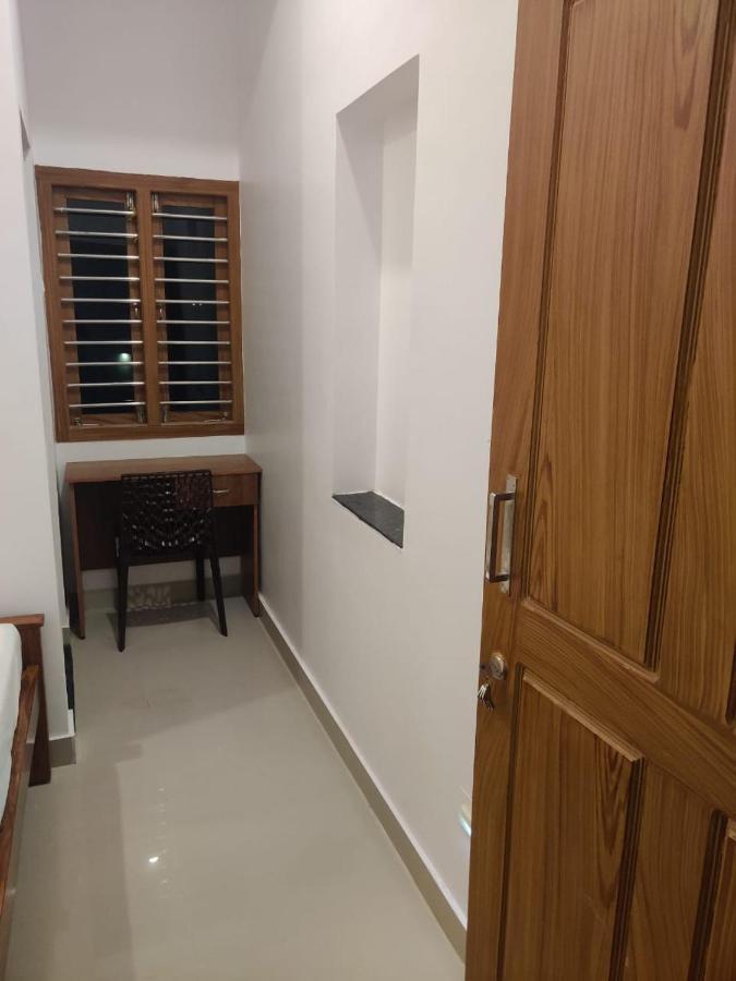 Sri Balaji Lodging Hotel Tiruchchendūr Kültér fotó