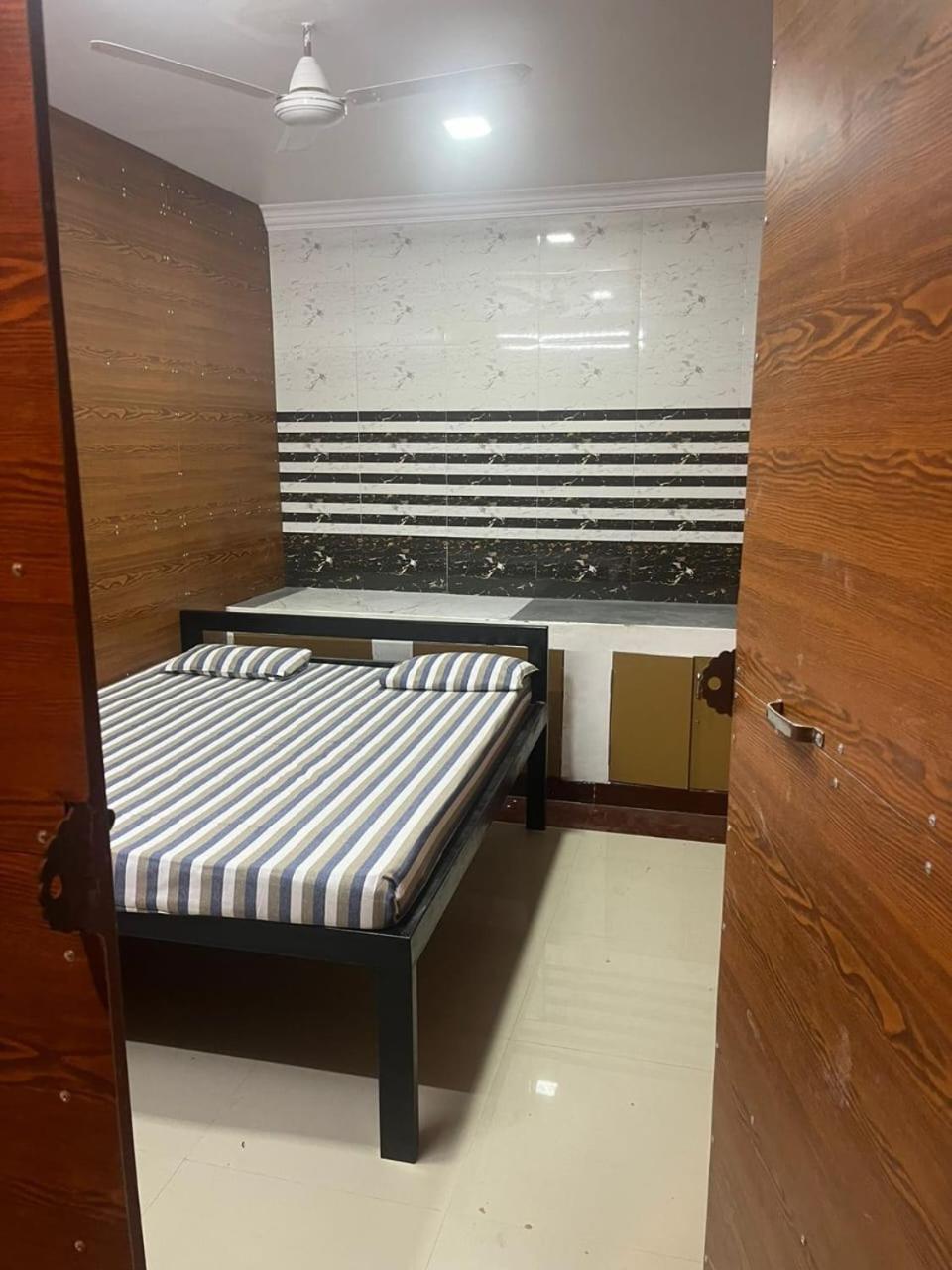 Sri Balaji Lodging Hotel Tiruchchendūr Kültér fotó